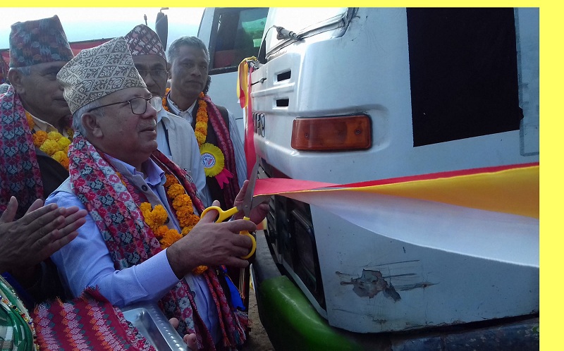 माधव नेपाल भन्छन्ः प्रधानमन्त्रीज्यू, गल्ती गर्ने जो सुकै होस् डण्डा लगाउनुहोस्